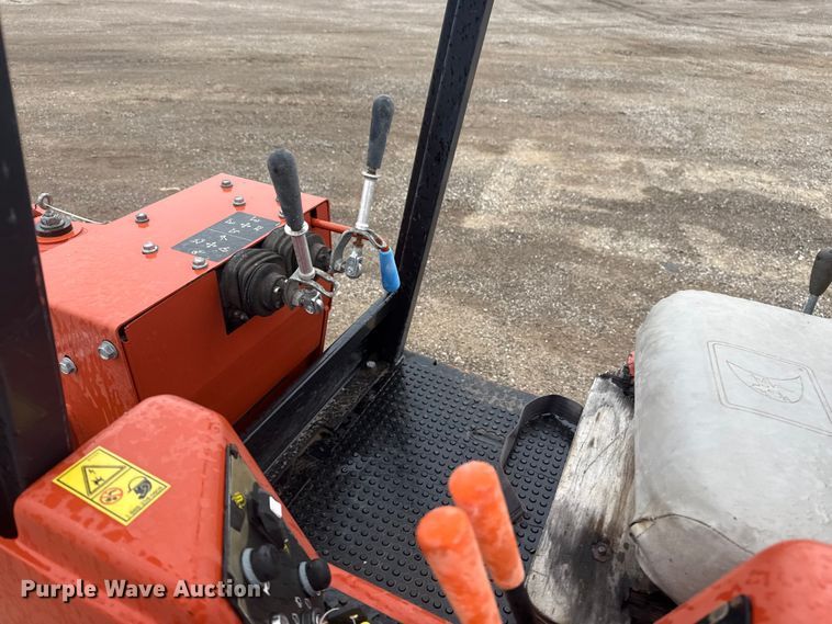 image for item EG1784 2006 Ditch Witch HT25 trencher