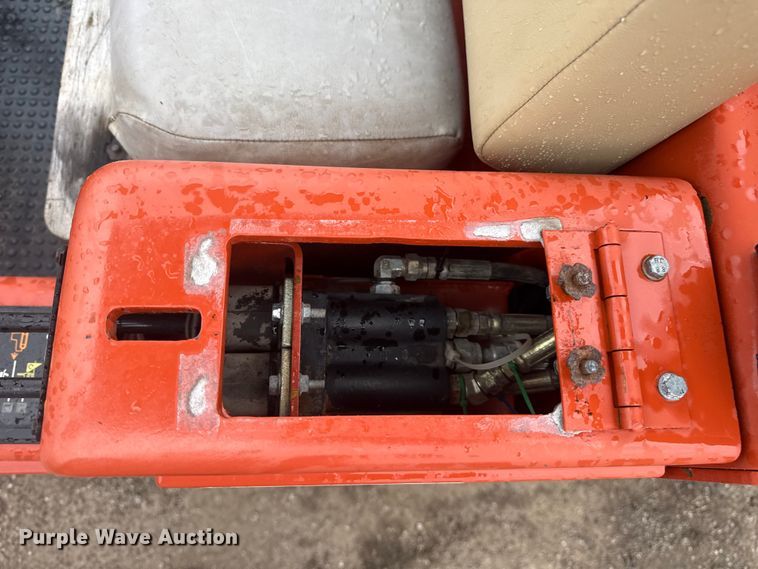 image for item EG1784 2006 Ditch Witch HT25 trencher