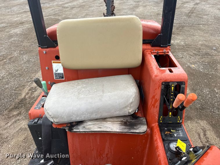 image for item EG1784 2006 Ditch Witch HT25 trencher