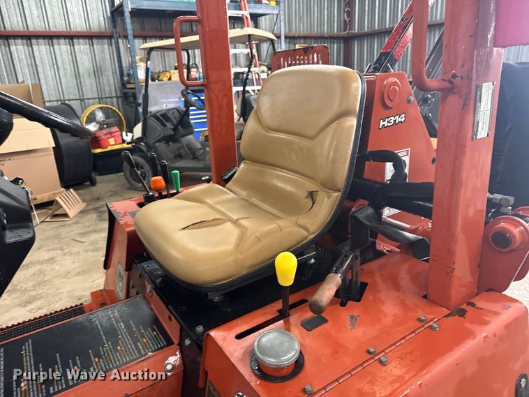 image for item EG1786 2012 Ditch Witch RT45 trencher