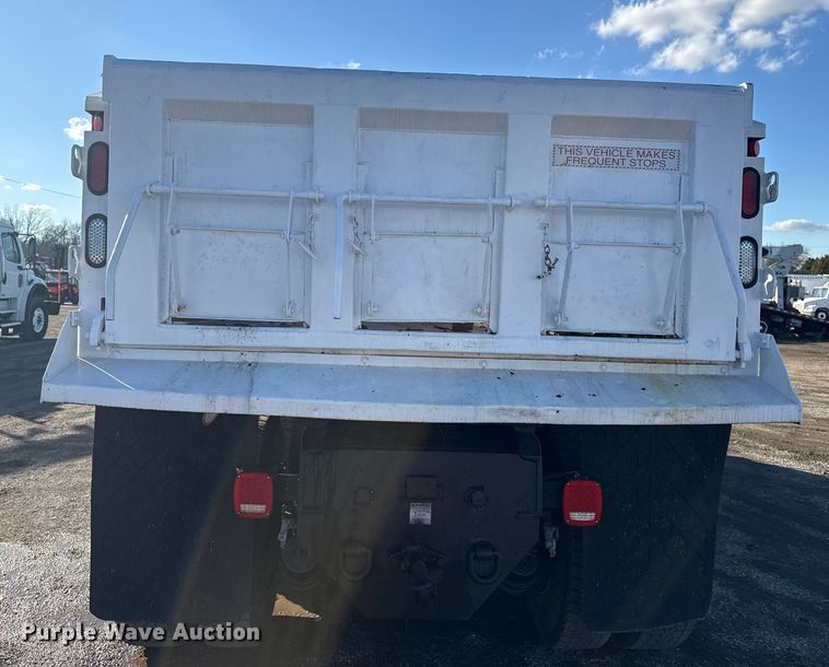 image for item EG1801 2005 GMC C8599 dump truck