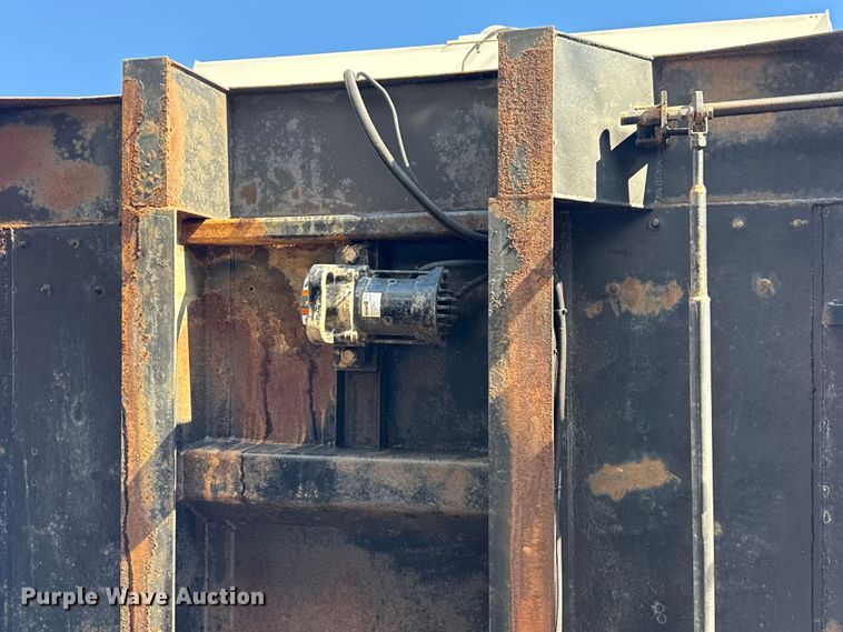 image for item EG1801 2005 GMC C8599 dump truck