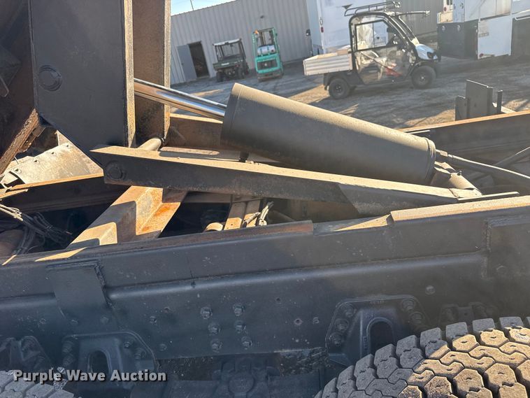 image for item EG1801 2005 GMC C8599 dump truck