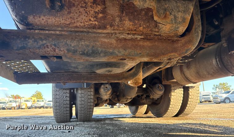 image for item EG1801 2005 GMC C8599 dump truck