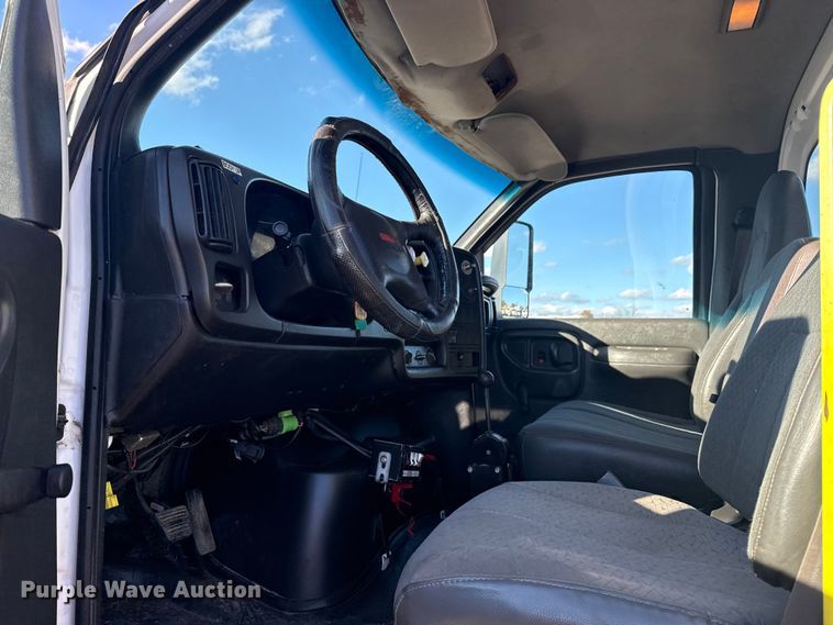 image for item EG1801 2005 GMC C8599 dump truck