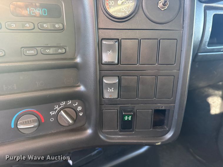 image for item EG1801 2005 GMC C8599 dump truck