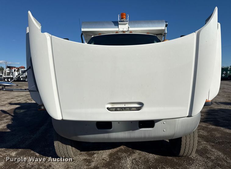 image for item EG1801 2005 GMC C8599 dump truck