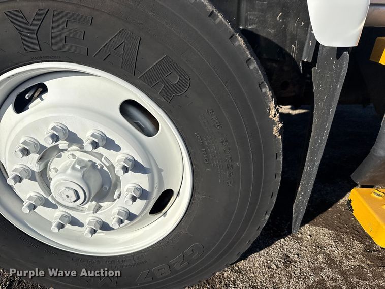 image for item EG1801 2005 GMC C8599 dump truck