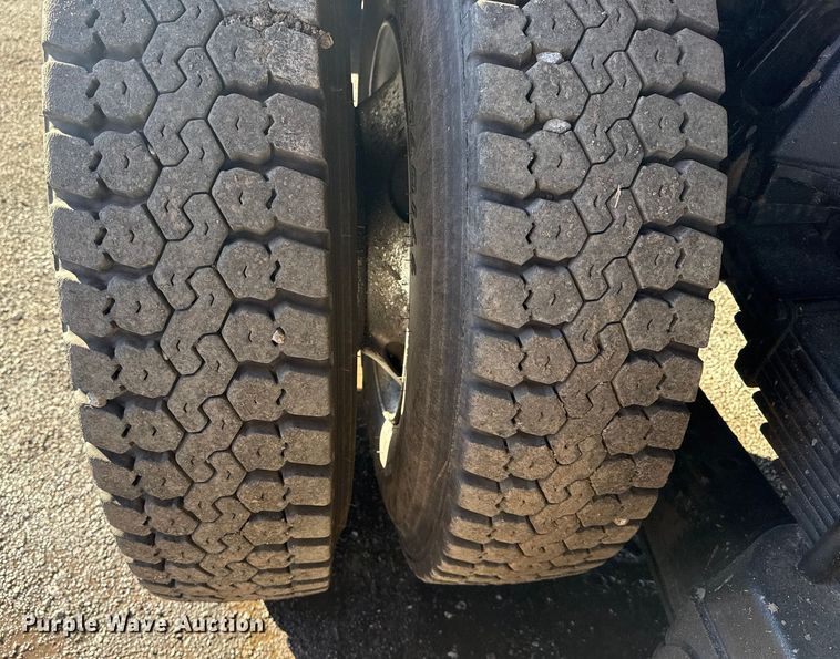 image for item EG1801 2005 GMC C8599 dump truck