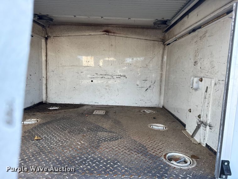 image for item EG1802 2016 Ford F550 Super Duty bucket truck