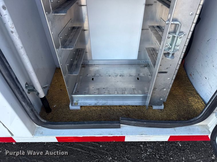 image for item EG1802 2016 Ford F550 Super Duty bucket truck