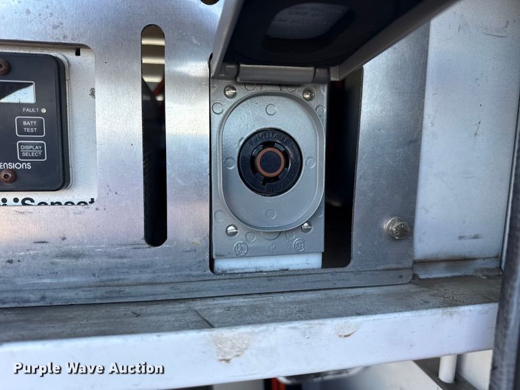 image for item EG1802 2016 Ford F550 Super Duty bucket truck