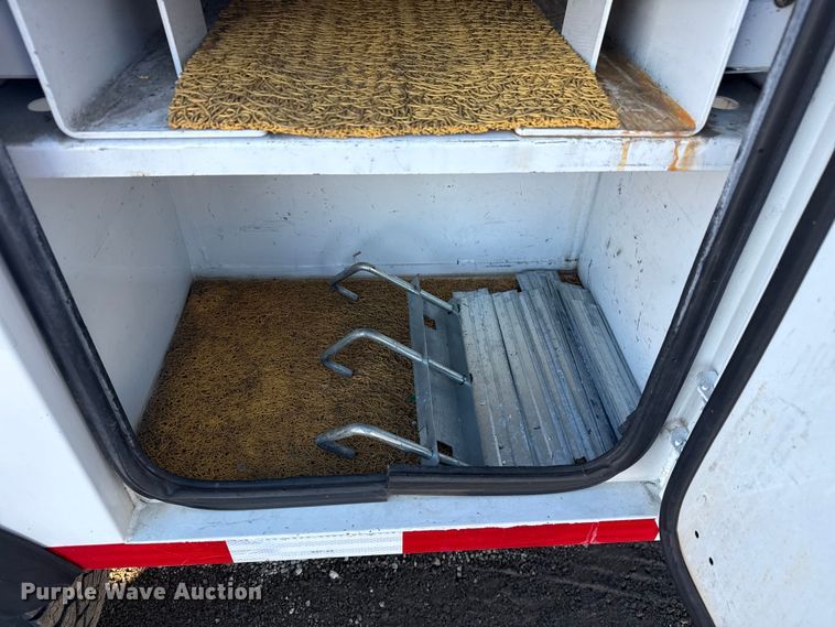 image for item EG1802 2016 Ford F550 Super Duty bucket truck