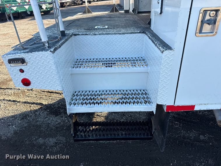 image for item EG1802 2016 Ford F550 Super Duty bucket truck