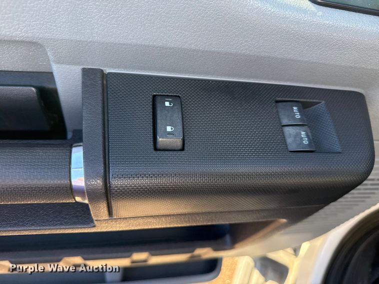 image for item EG1802 2016 Ford F550 Super Duty bucket truck