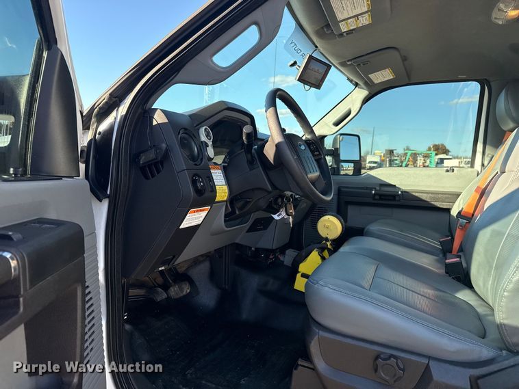 image for item EG1802 2016 Ford F550 Super Duty bucket truck