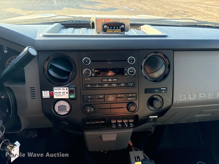 image for item EG1802 2016 Ford F550 Super Duty bucket truck