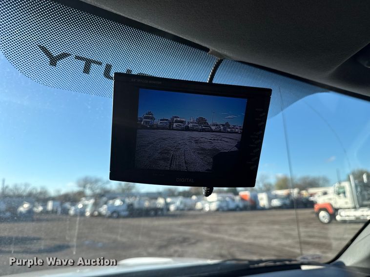 image for item EG1802 2016 Ford F550 Super Duty bucket truck