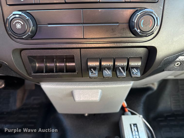 image for item EG1802 2016 Ford F550 Super Duty bucket truck