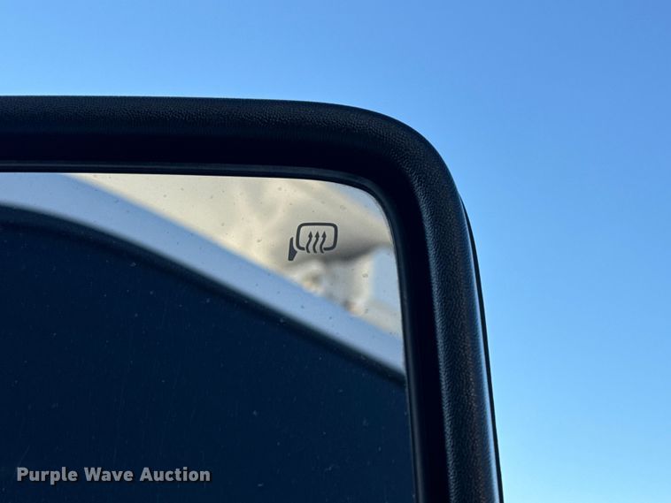 image for item EG1802 2016 Ford F550 Super Duty bucket truck