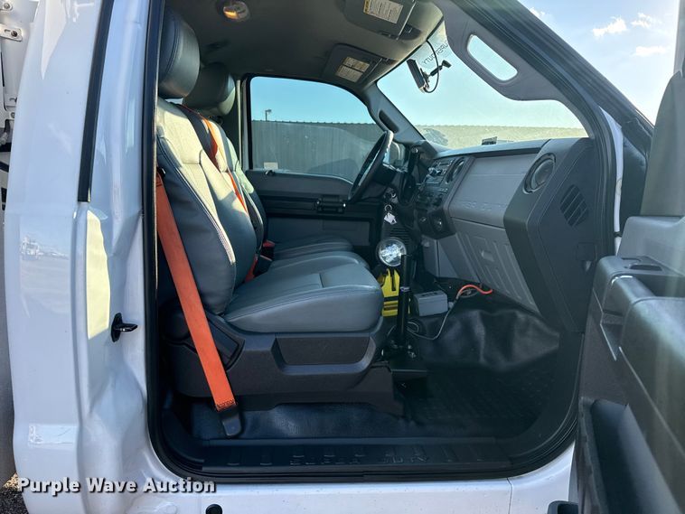 image for item EG1802 2016 Ford F550 Super Duty bucket truck