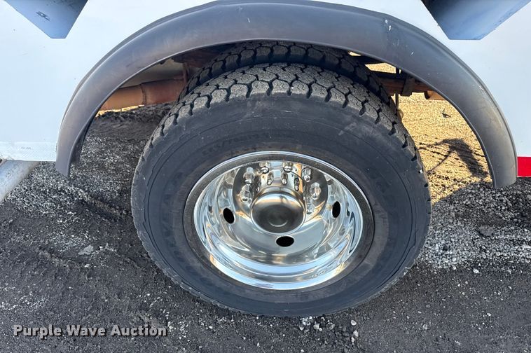 image for item EG1802 2016 Ford F550 Super Duty bucket truck