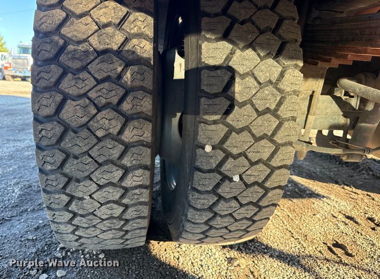 image for item EG1802 2016 Ford F550 Super Duty bucket truck