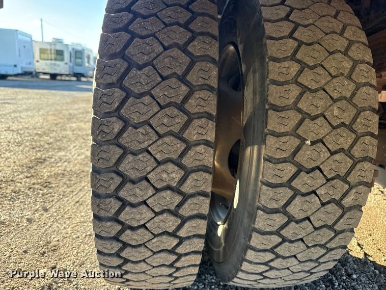 image for item EG1802 2016 Ford F550 Super Duty bucket truck