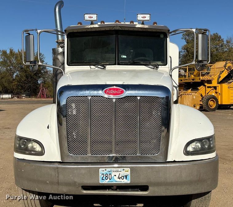 image for item EG8269 2006 Peterbilt 335 fuel truck