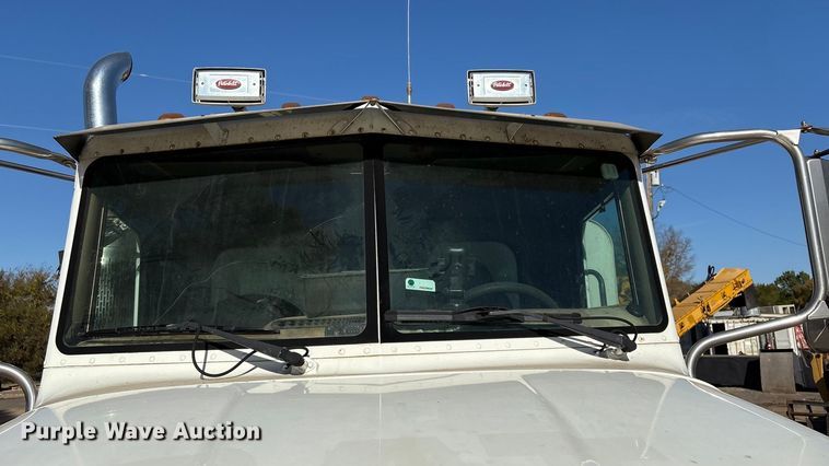 image for item EG8269 2006 Peterbilt 335 fuel truck