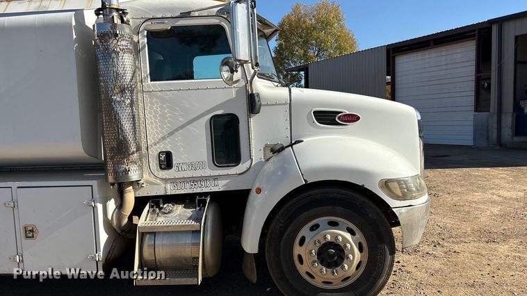 image for item EG8269 2006 Peterbilt 335 fuel truck