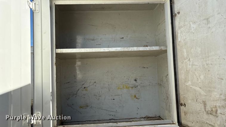 image for item EG8269 2006 Peterbilt 335 fuel truck