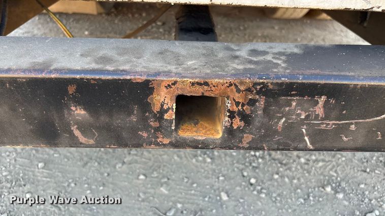 image for item EG8269 2006 Peterbilt 335 fuel truck