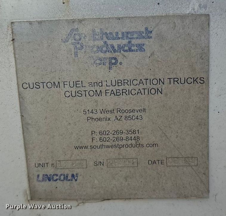 image for item EG8269 2006 Peterbilt 335 fuel truck