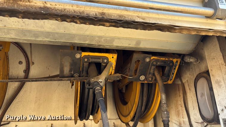 image for item EG8269 2006 Peterbilt 335 fuel truck