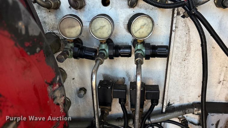 image for item EG8269 2006 Peterbilt 335 fuel truck