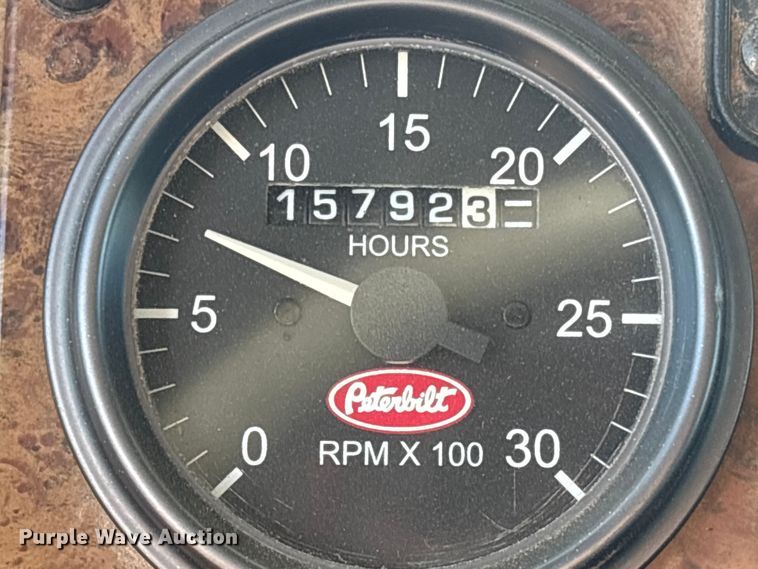 image for item EG8269 2006 Peterbilt 335 fuel truck