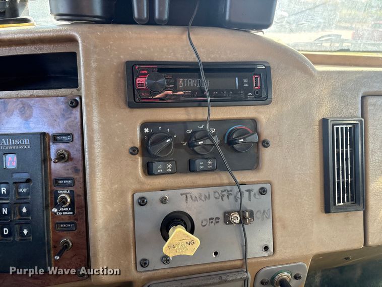 image for item EG8269 2006 Peterbilt 335 fuel truck