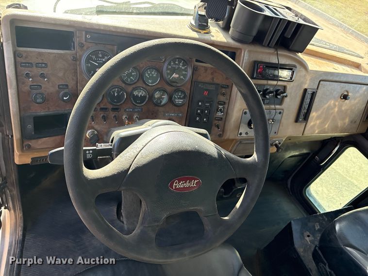 image for item EG8269 2006 Peterbilt 335 fuel truck