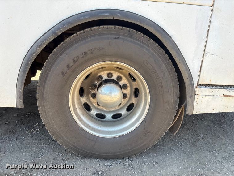 image for item EG8269 2006 Peterbilt 335 fuel truck