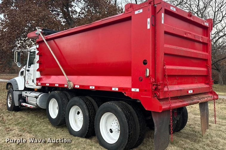 image for item EG8300 2008 Mack GU713 dump truck