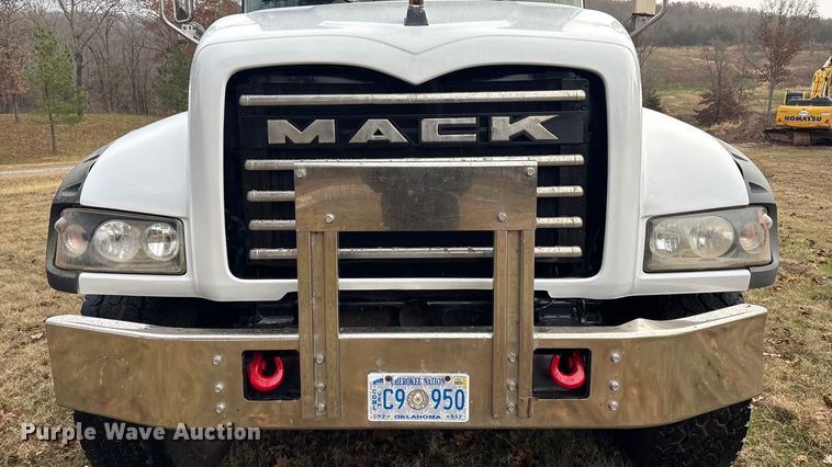 image for item EG8300 2008 Mack GU713 dump truck