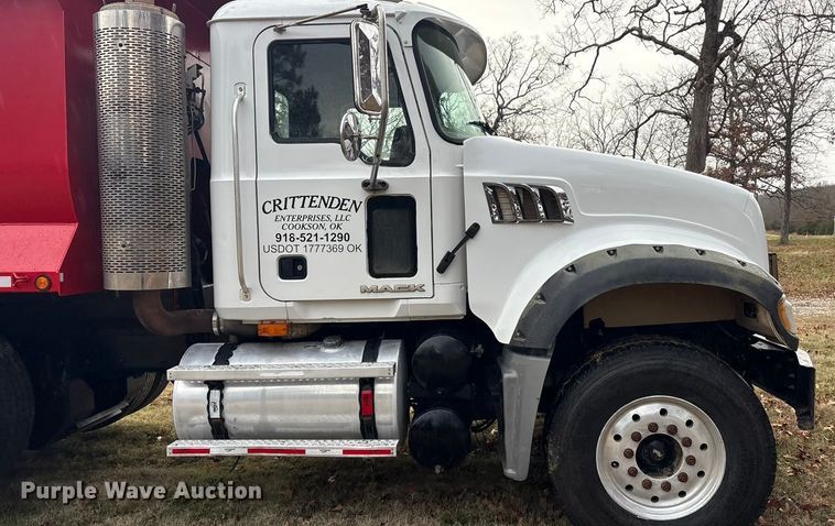 image for item EG8300 2008 Mack GU713 dump truck