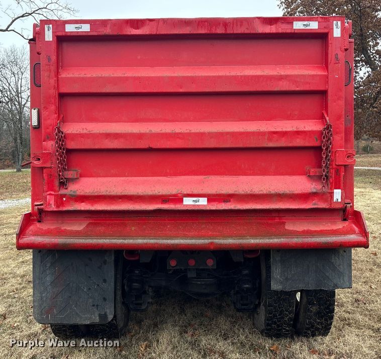 image for item EG8301 2007 Mack CV713 dump truck