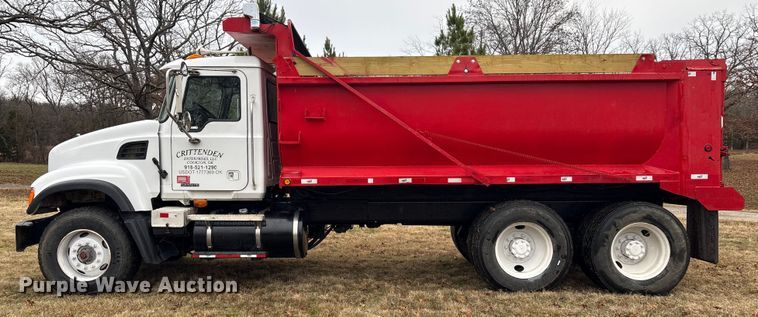 image for item EG8301 2007 Mack CV713 dump truck