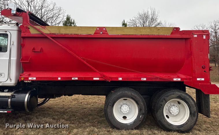 image for item EG8301 2007 Mack CV713 dump truck