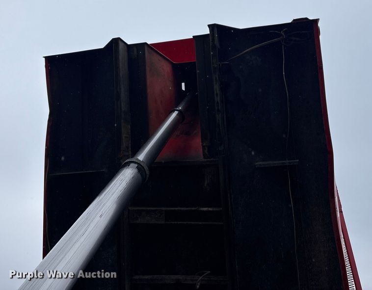 image for item EG8301 2007 Mack CV713 dump truck