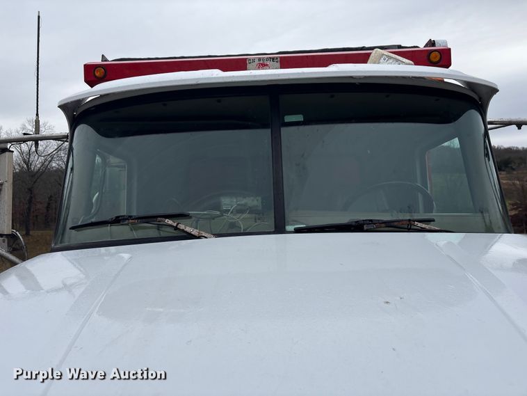 image for item EG8301 2007 Mack CV713 dump truck