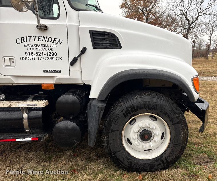 image for item EG8301 2007 Mack CV713 dump truck