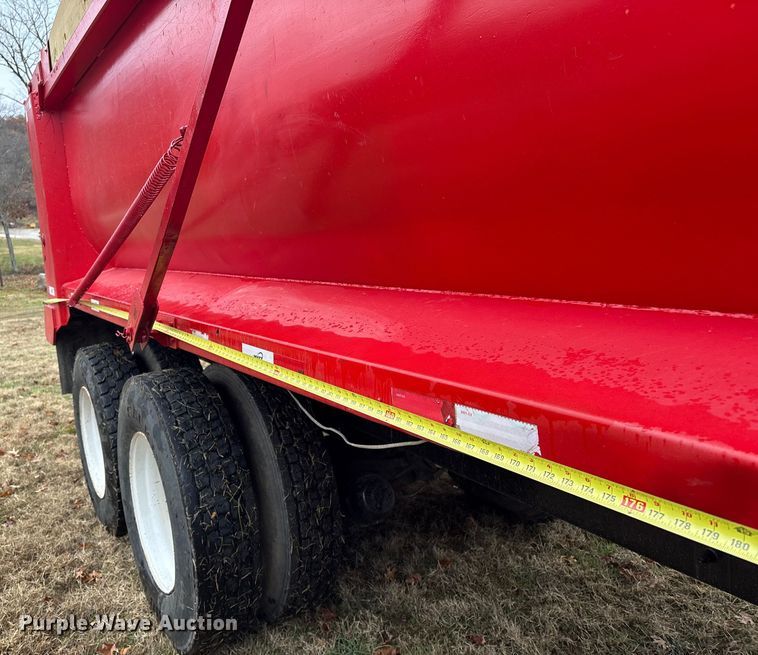 image for item EG8301 2007 Mack CV713 dump truck